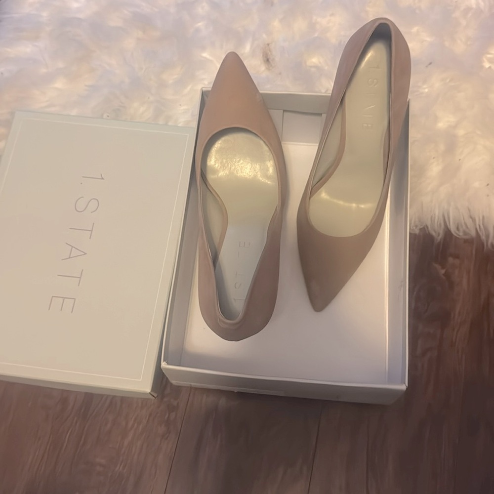 1. State Women’s Dark Tan pumps size 9M